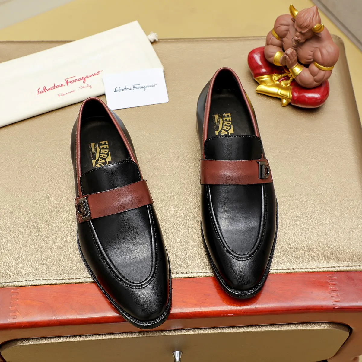 Men's shoes 💰460 Ferragamo [Ferragamo] top imported suit men's shoes 💯Original copy of the official website, product materials: selected imported embossed calfskin + luxury hardware buckle accessories ~ imported water-dyed cow 🐂 leather lining. Strong three-dimensional visual effect, original combination outsole, multiple colors available😘 Size: 39-44 (38.45.46. Customized)